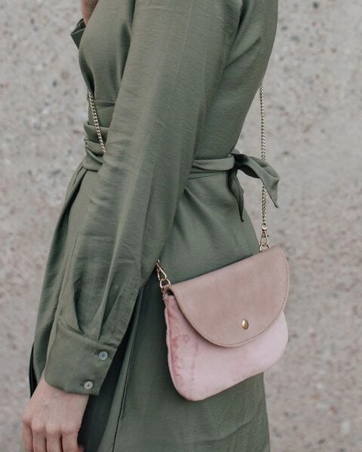 lille mus Vegane Gürteltasche GERIT 3in1-Tasche Clutch Umhängetasche Kunstleder/Samt – Ansicht 2
