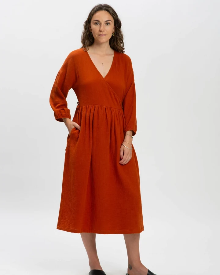 MATONA Damen vegan Kleid Musselin Ziegelrot
