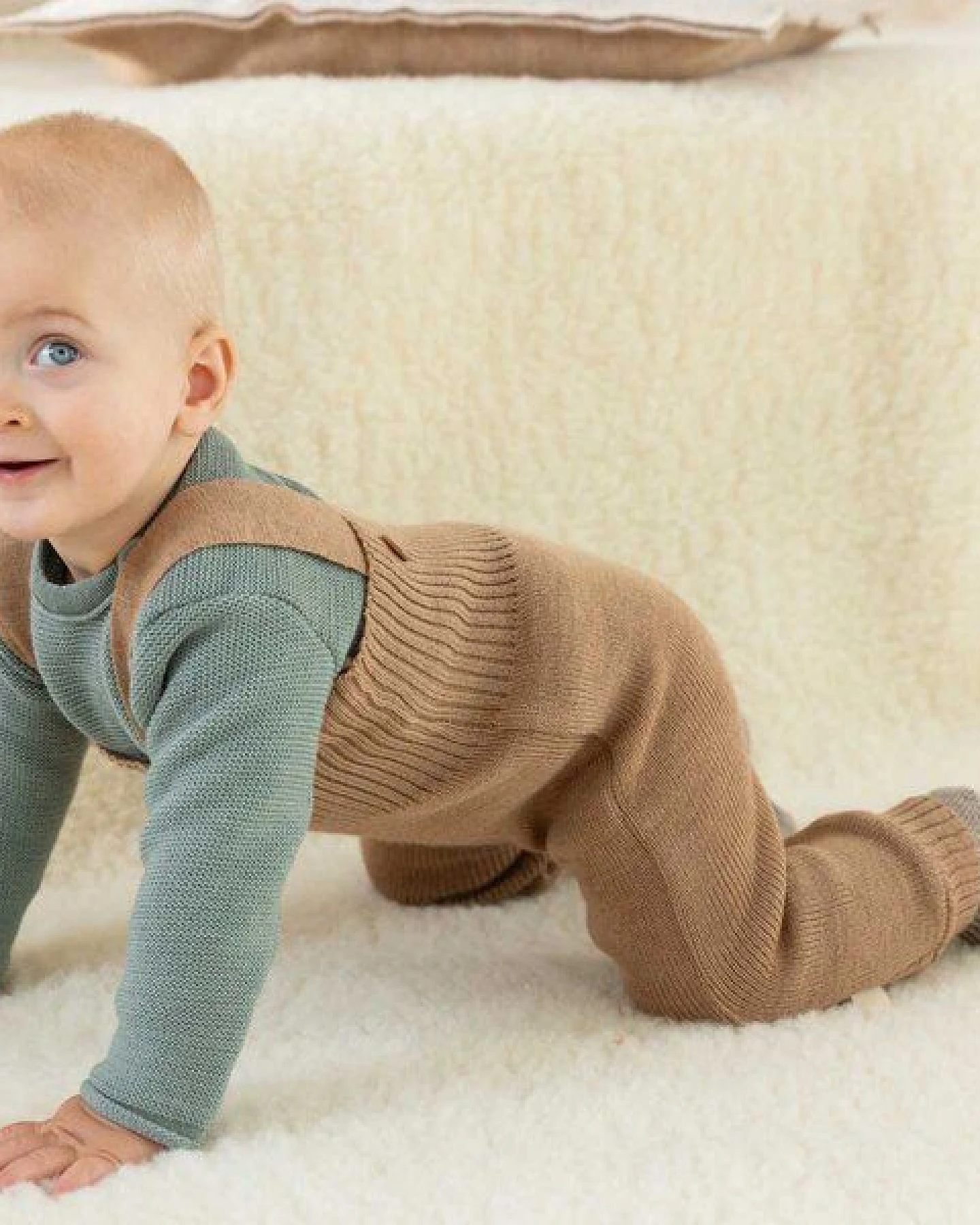 Disana Trägerhose Strick kbT Schurwolle – Ansicht 4