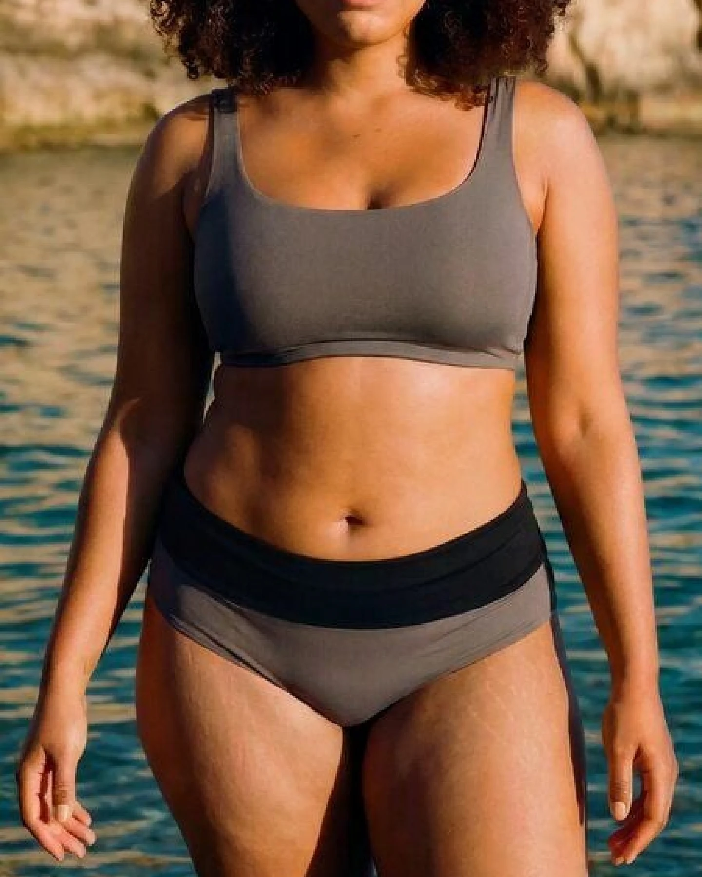 nice to meet me Wave Top . Wendbares Bikinioberteil – Ansicht 3