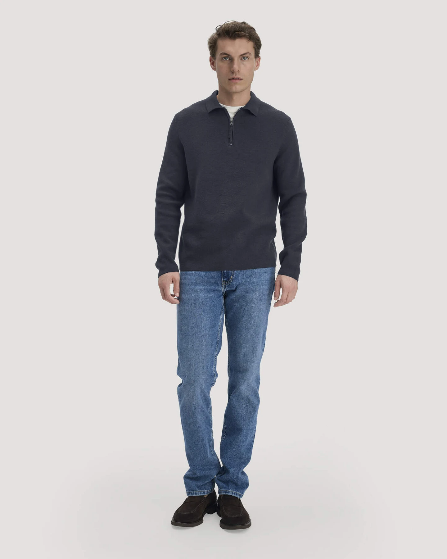 hessnatur Herren Milano Strick Polo Regular aus Bio-Baumwolle und Schurwolle - blau - Größe M – Ansicht 2