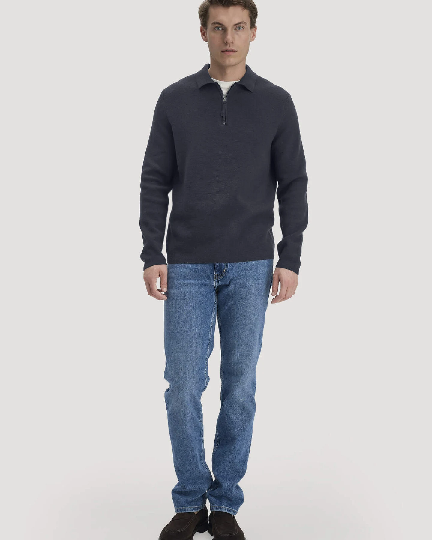 hessnatur Herren Milano Strick Polo Regular aus Bio-Baumwolle mit Schurwolle - blau - Größe M – Ansicht 2