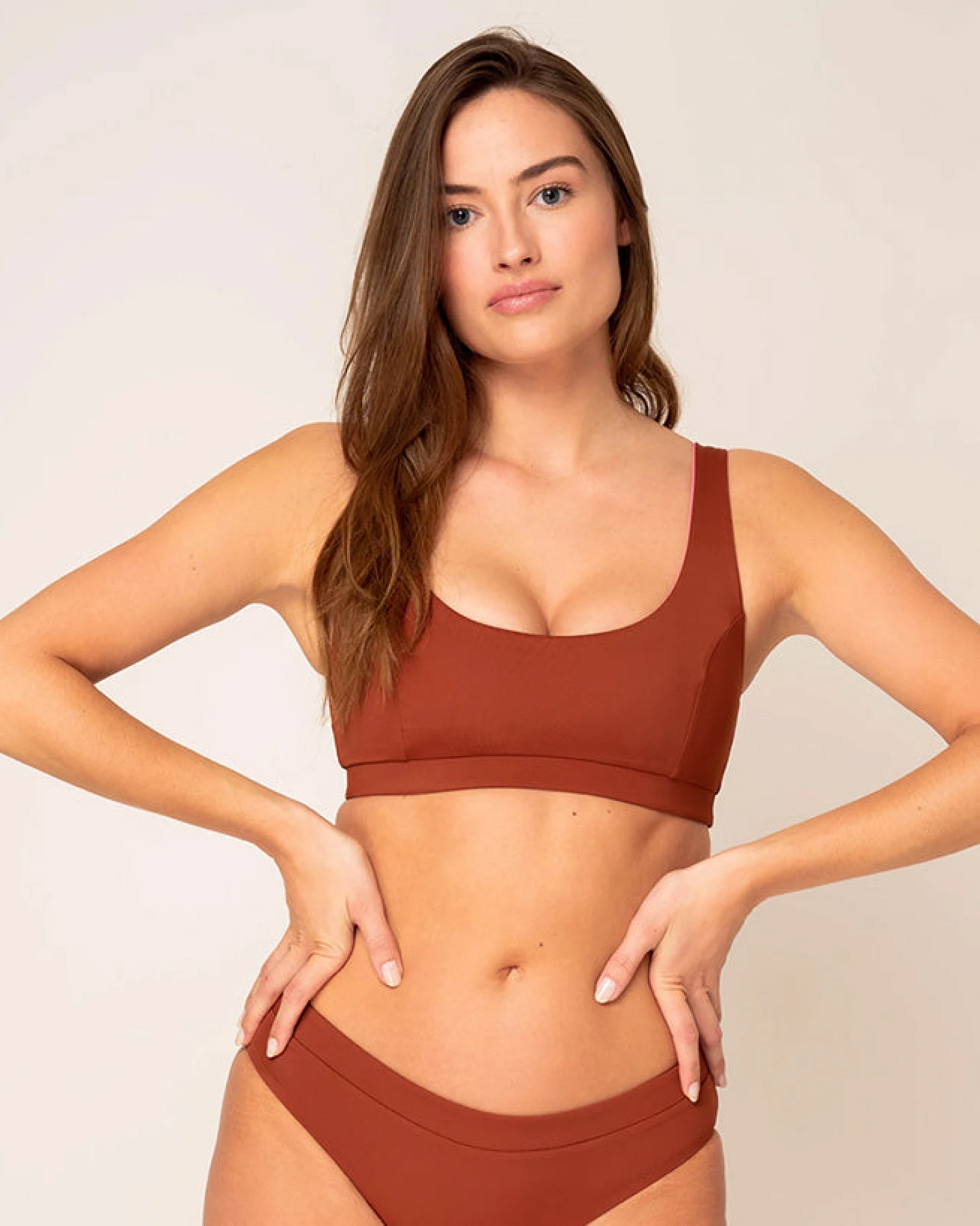 Woodlike Damen vegan Bikinioberteil Anais Reversible Spice Braun / Pink – Ansicht 2