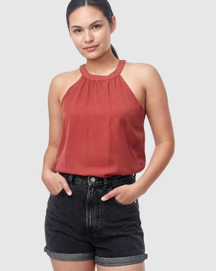 W Delta Tank