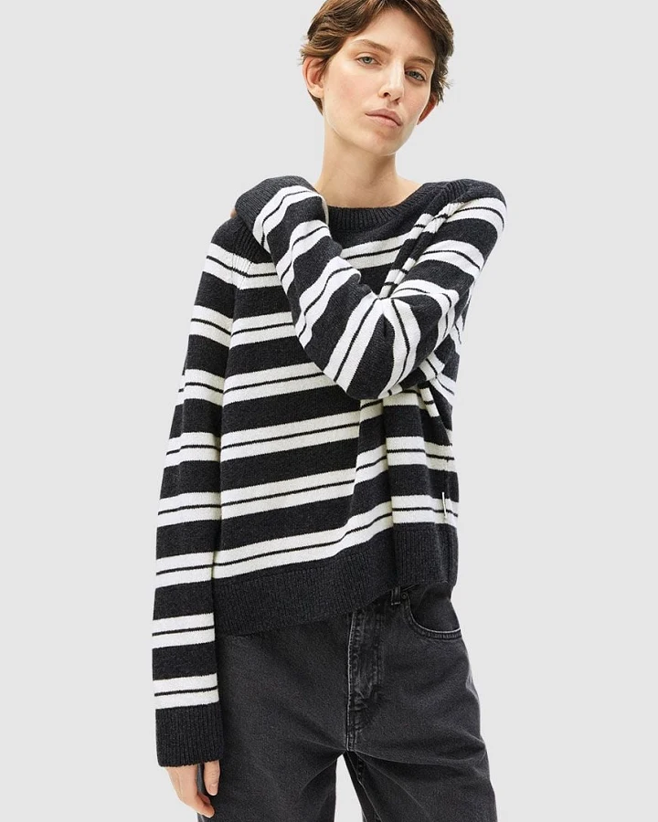 Liliriaa Fine Stripes