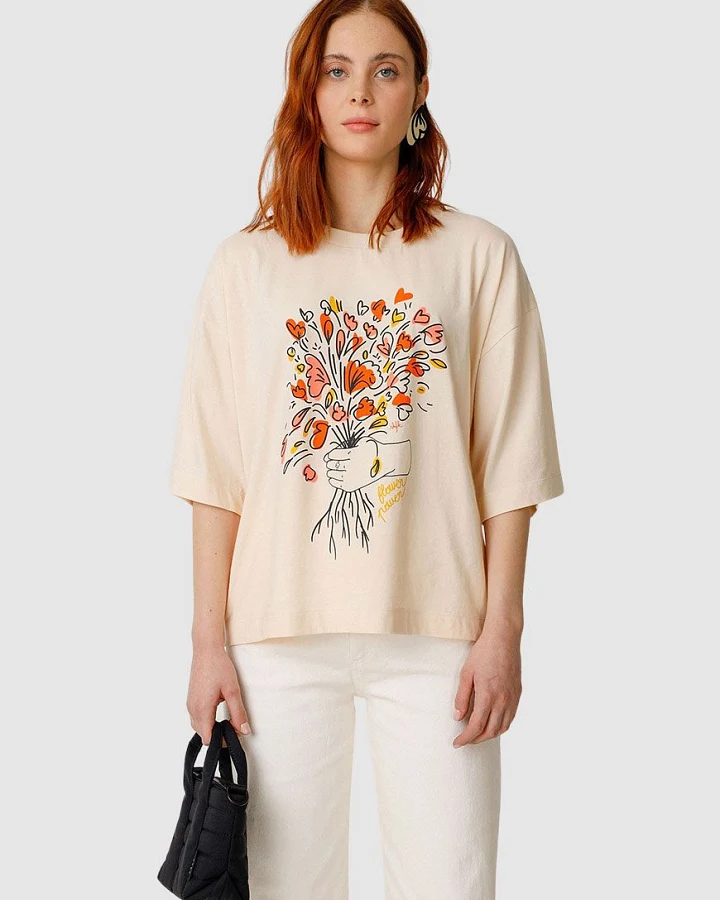 Lariz T-Shirt