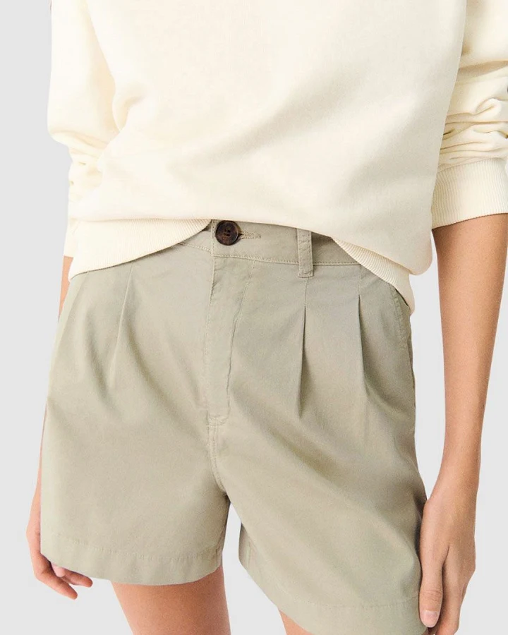 Safronalf Short Woman