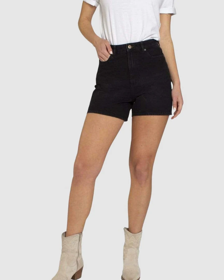 Demi Short