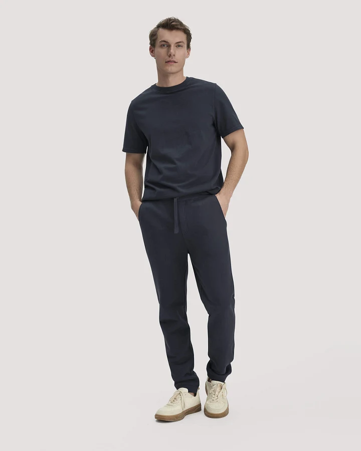 hessnatur Herren Sweathose TRIAS Relaxed BETTERRECYCLING aus Bio-Baumwolle - blau - Größe M