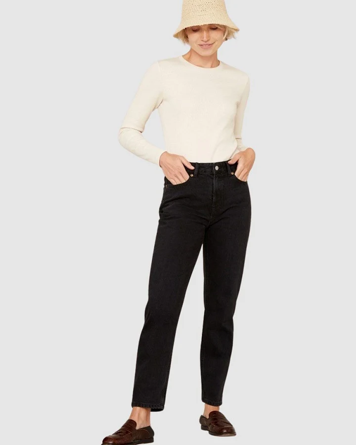 Caroline Cropped