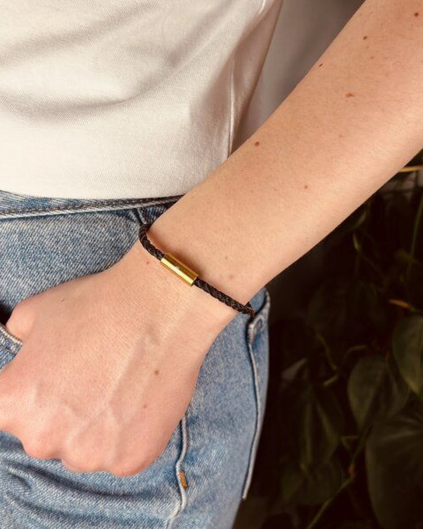 Purewater Upcycling-Geisternetzarmband mit gravierter Welle (Unisex) – Ansicht 3