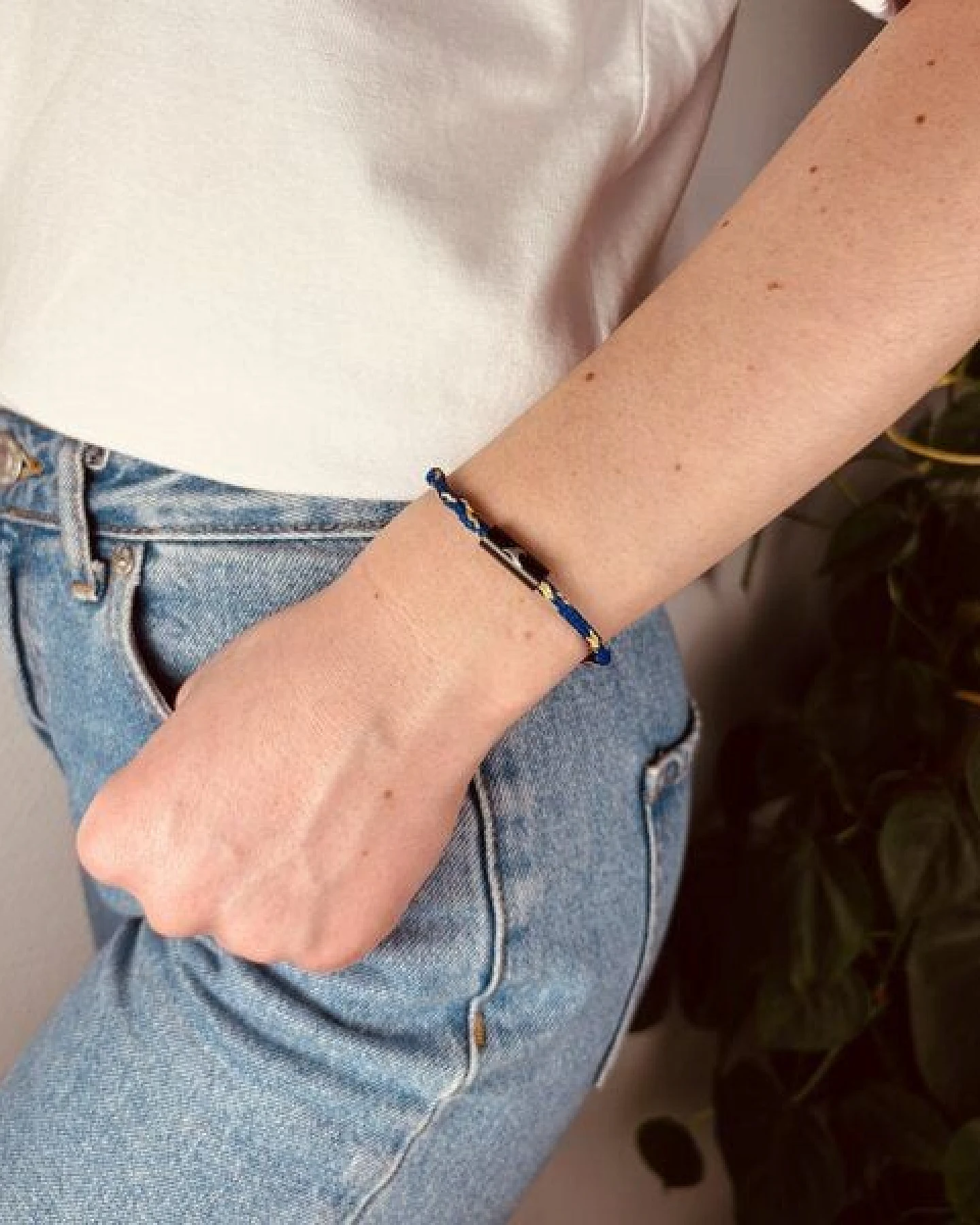 Purewater Upcycling-Geisternetzarmband mit gravierter Welle (Unisex) – Ansicht 3