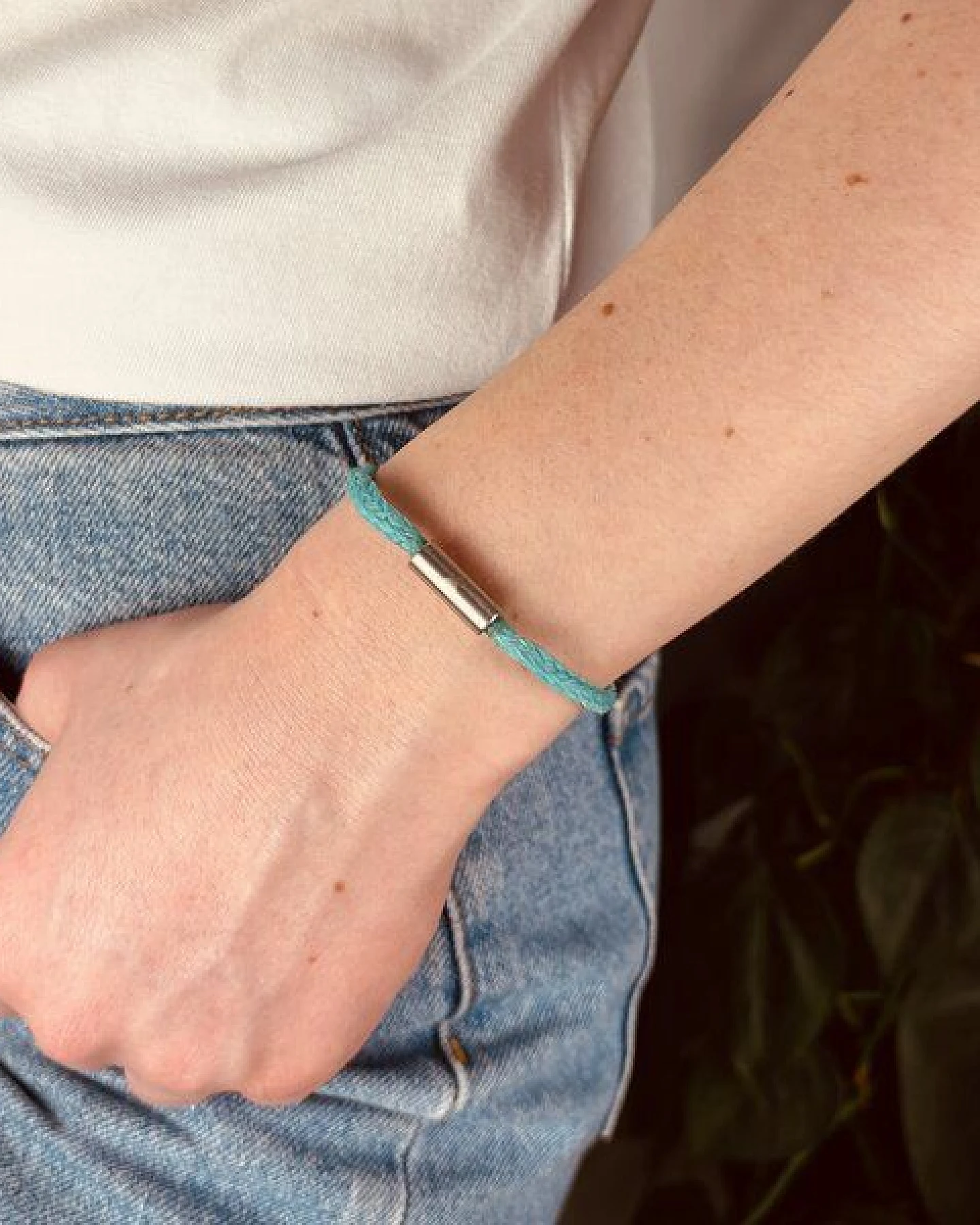 Purewater Upcycling-Geisternetzarmband mit gravierter Welle (Unisex) – Ansicht 3