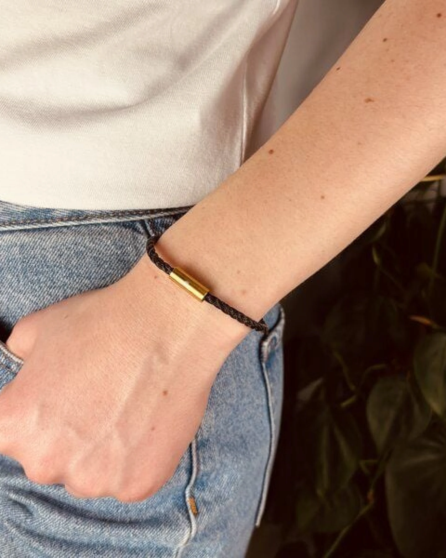 Purewater Upcycling-Geisternetzarmband mit gravierter Welle (Unisex) – Ansicht 3