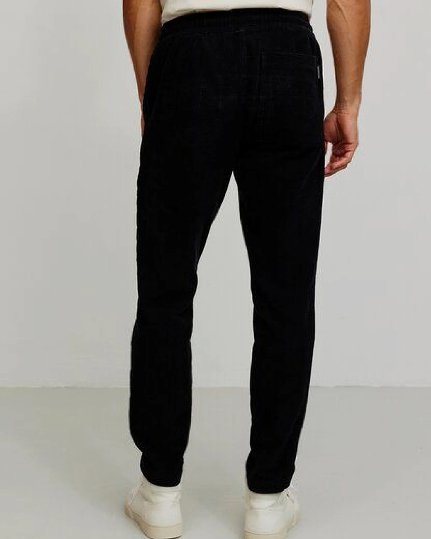 Herren Cord Jogg Chino aus Bio-Baumwolle - CYPERUS - recolution – Ansicht 4