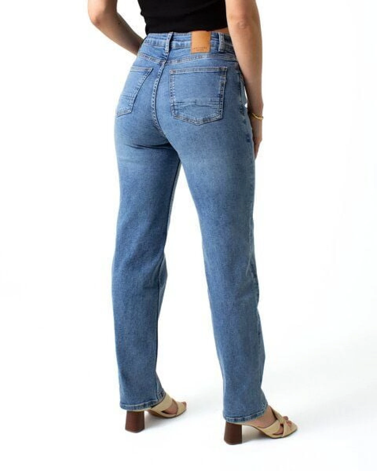 Kuyichi Klassische Slim-Fit Jeans für Frauen - Suzie (Sky High) – Ansicht 2
