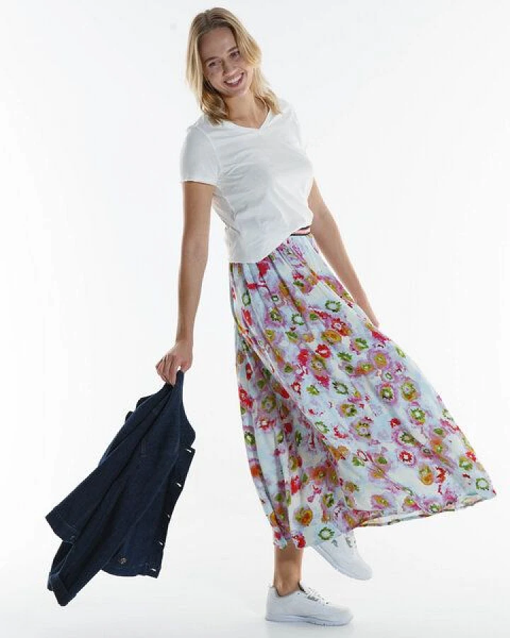 Alma & Lovis Maxi Rock mit Blütenprint auf EcoVero
