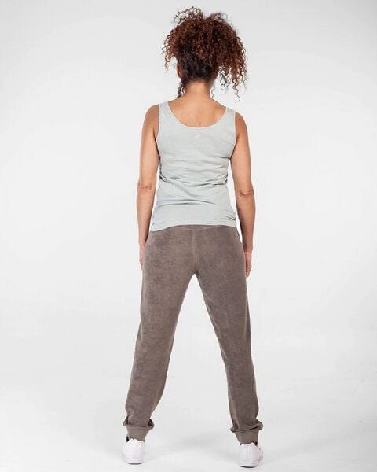 Alma & Lovis Frottier Jog-Pants aus Bio-Baumwolle – Ansicht 4