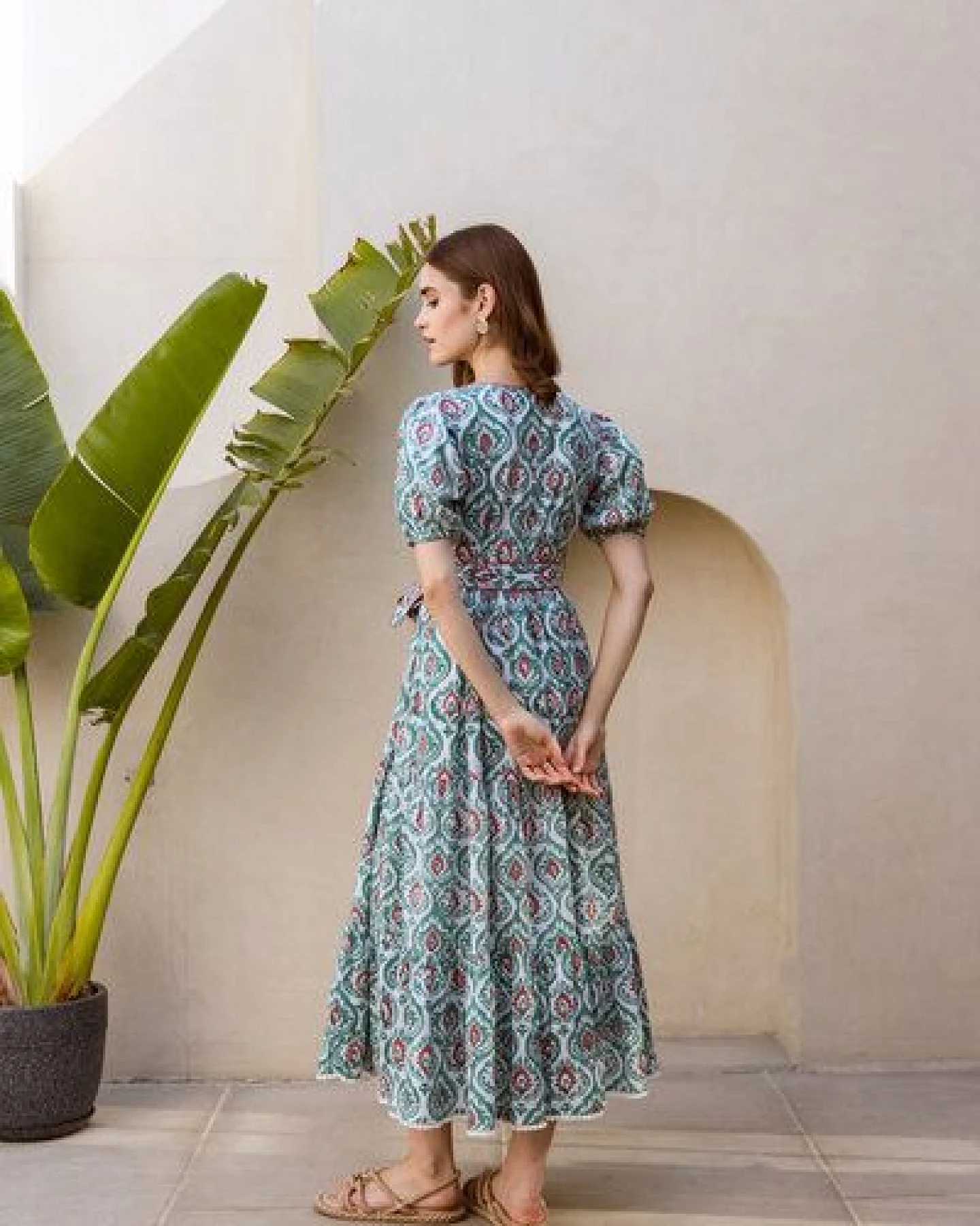 Haus of Namaste Maxikleid petrol-weiß „Earthy Elegance" handblockbedruckt 100% Bio-Baumwolle – Ansicht 4