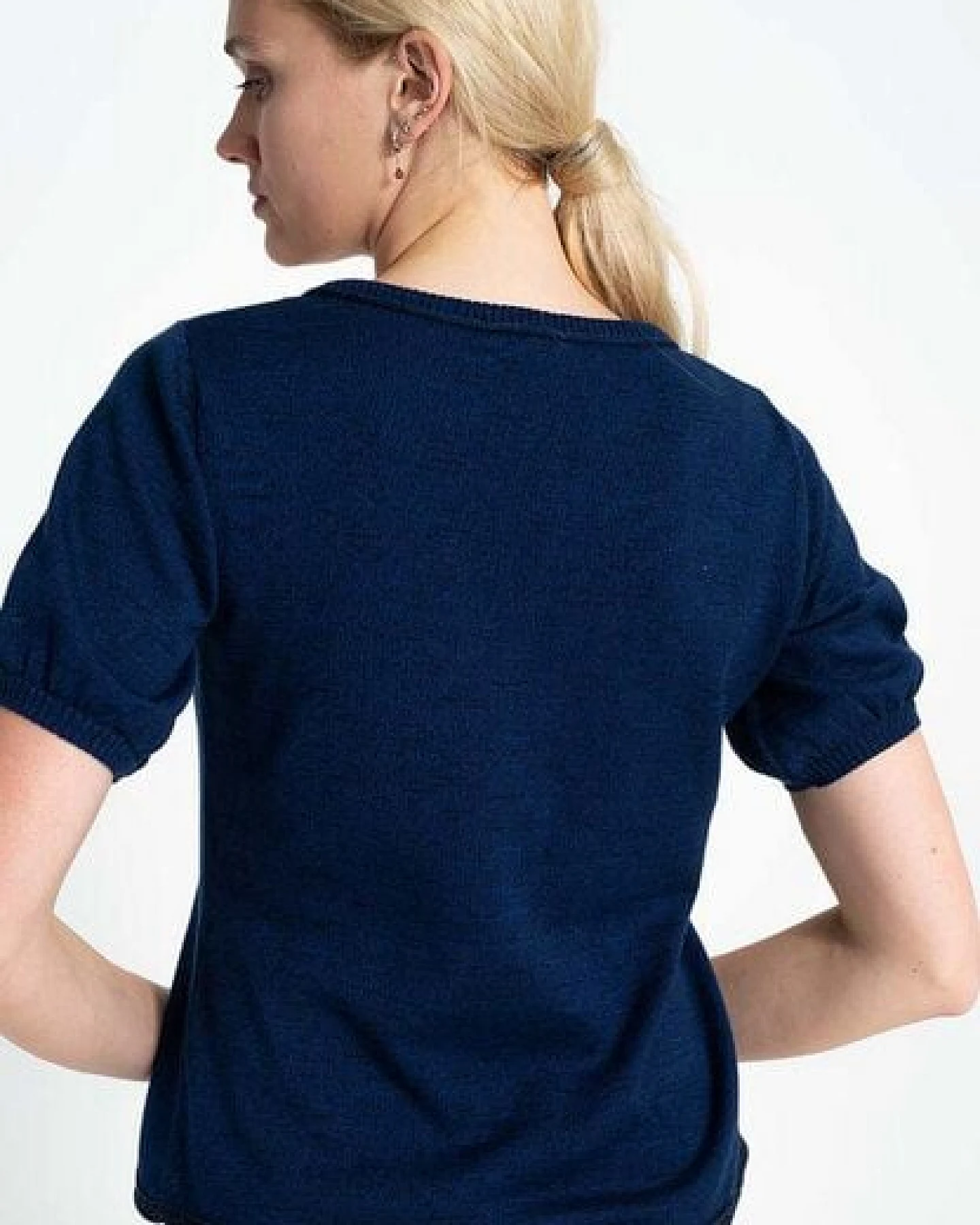 Alma & Lovis Kurzarm-Melange-Pullover aus Bio-Baumwolle – Ansicht 3