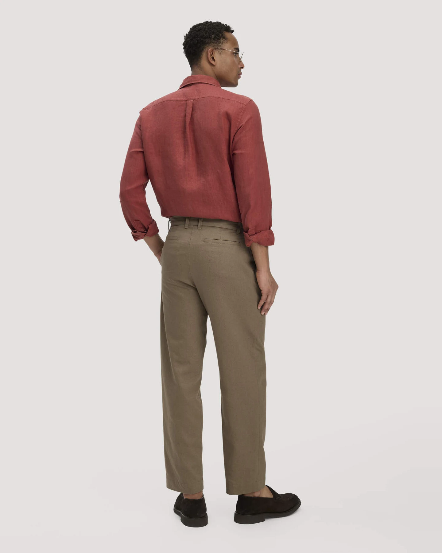 hessnatur Herren Hose RON Relaxed aus Bio-Baumwolle mit Leinen - braun - Größe 34/34 – Ansicht 2