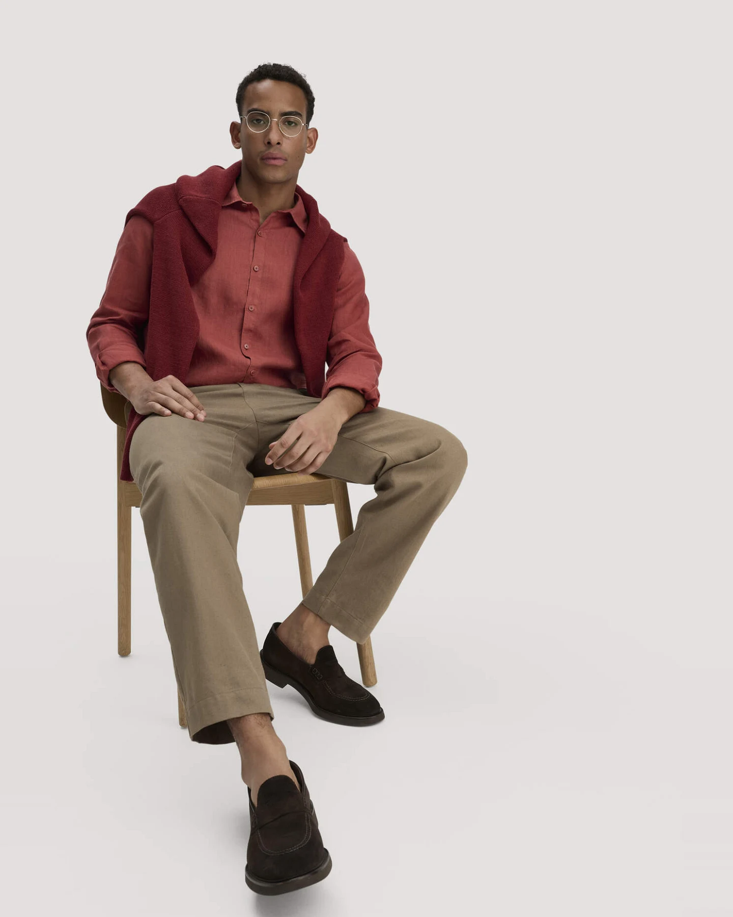 hessnatur Herren Hose RON Relaxed aus Bio-Baumwolle mit Leinen - braun - Größe 34/34 – Ansicht 4