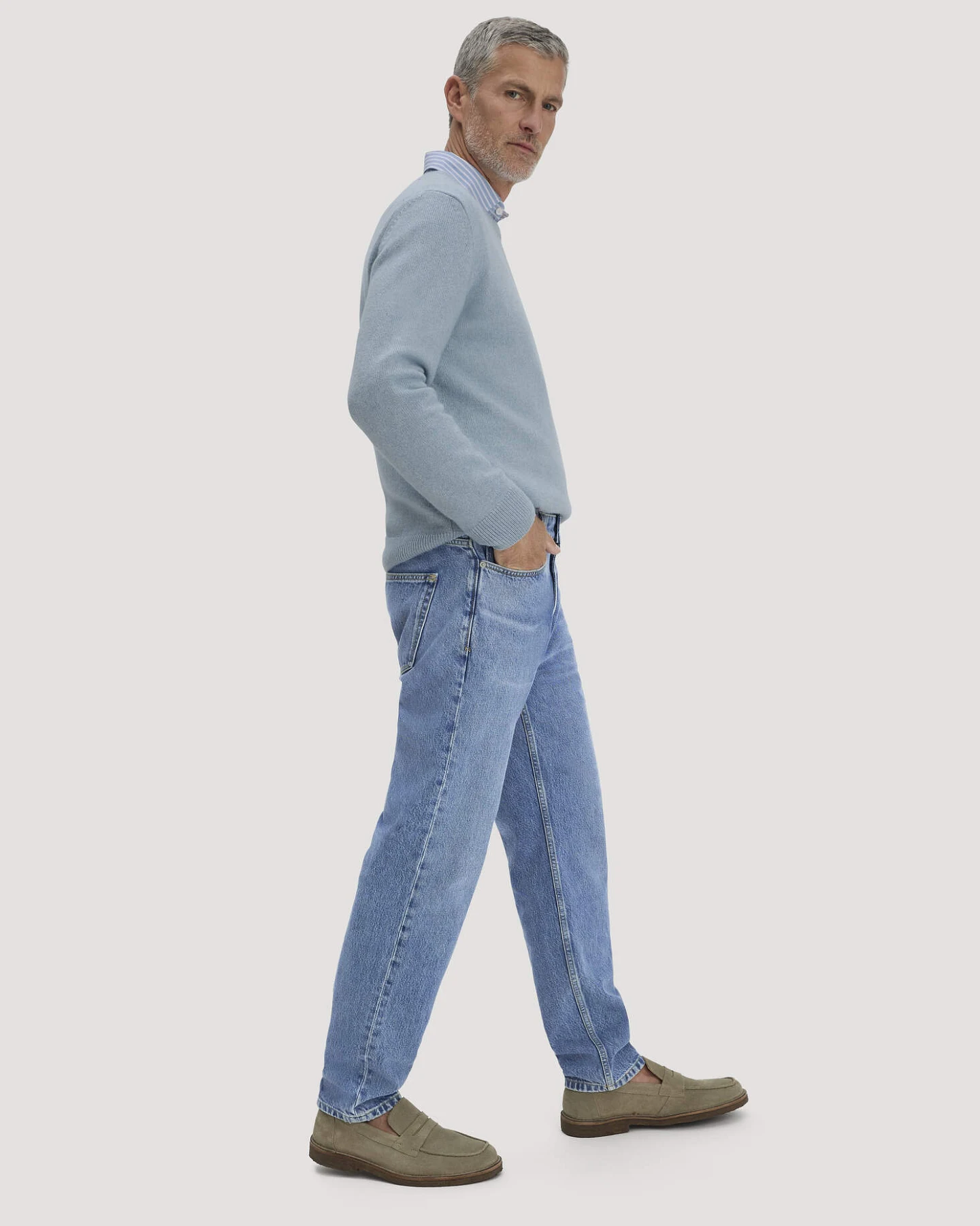 hessnatur Herren Jeans MADS Relaxed Tapered aus Bio-Denim - blau - Größe 31/32 – Ansicht 3