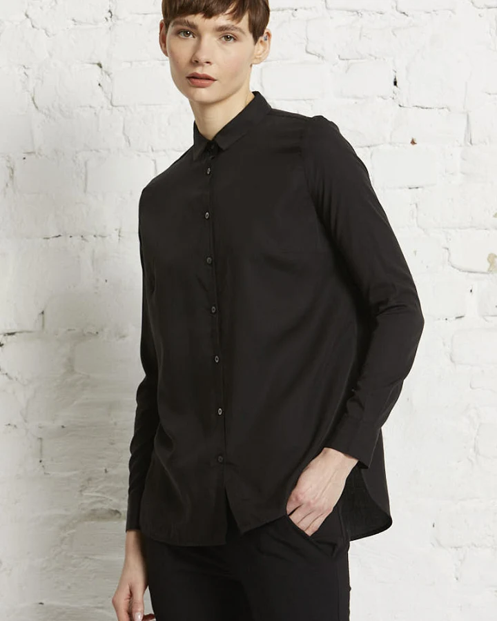 900 - Black