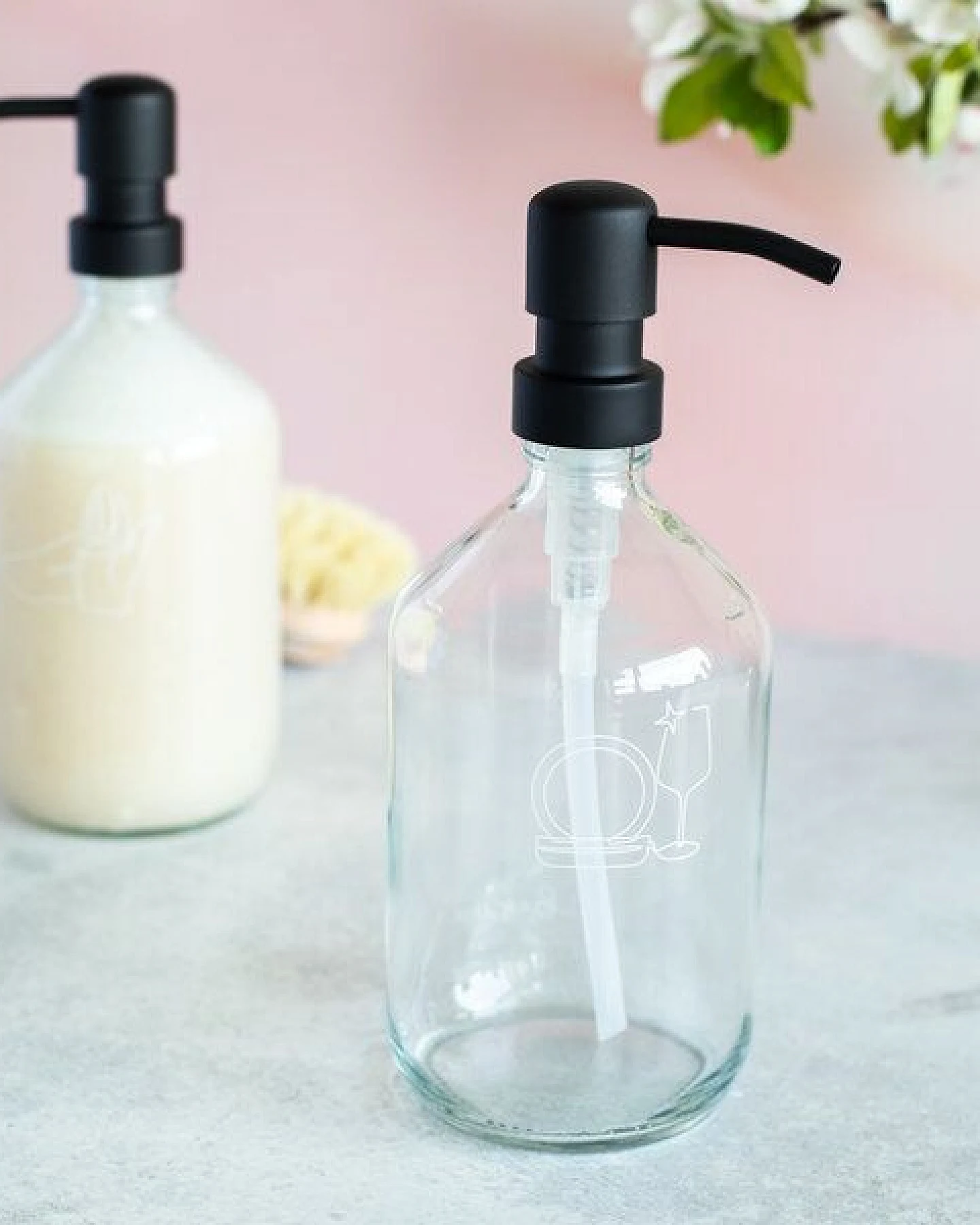 little bee fresh Seifenspender Weissglas 500 ml + Pumpspender “schwarz” – Ansicht 2