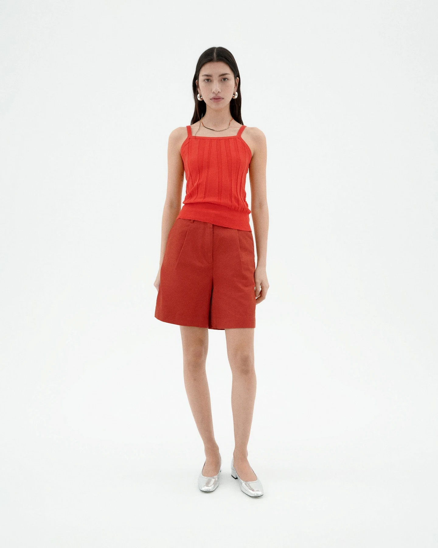 Thinking MU Damen vegan Shorts Bermuda Pinzette Lia Rot – Ansicht 2