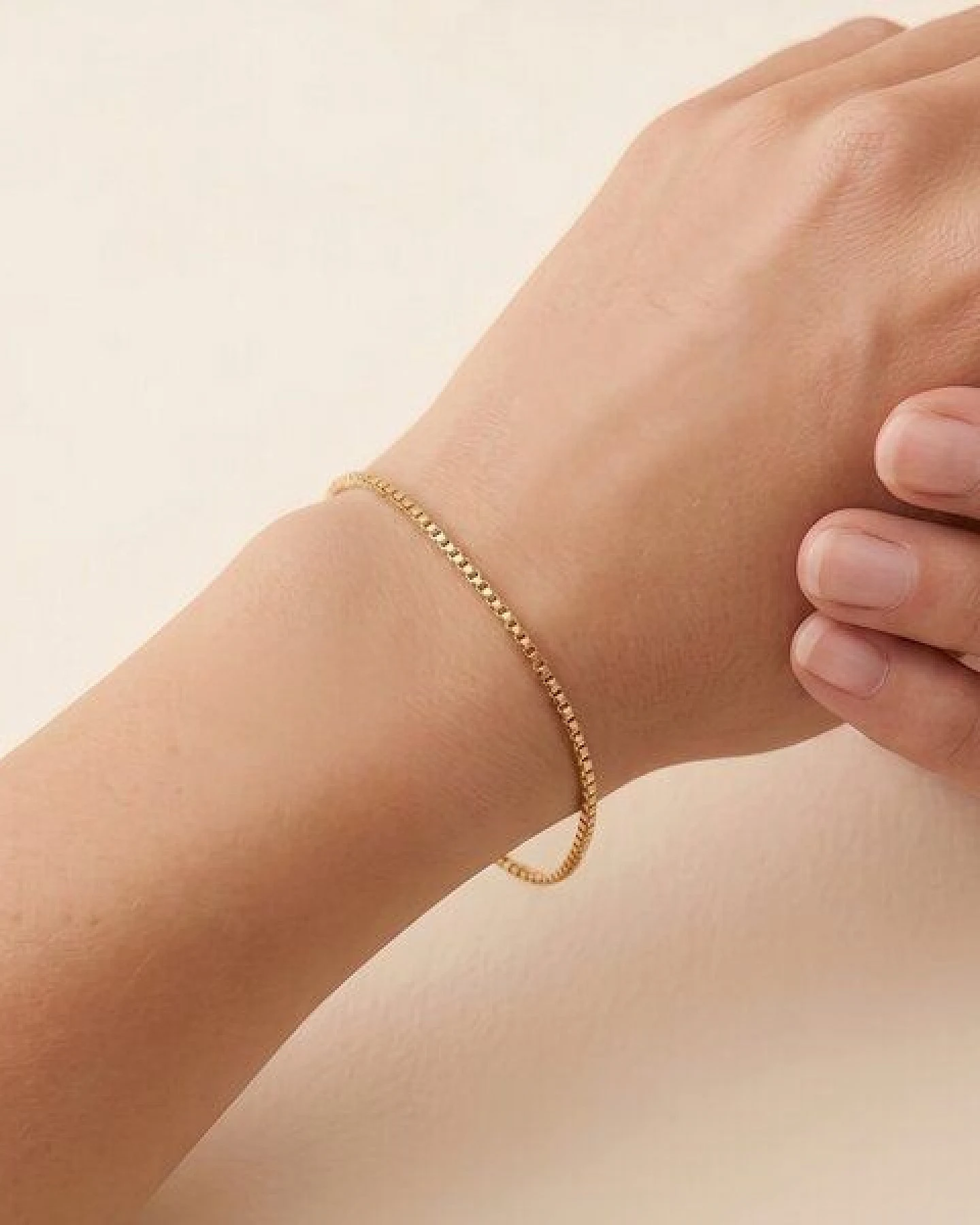 ELEKTROPULLI Super feines Venezia Armband mit würfelförmige Gliedern, 1 mm schmal – Ansicht 2