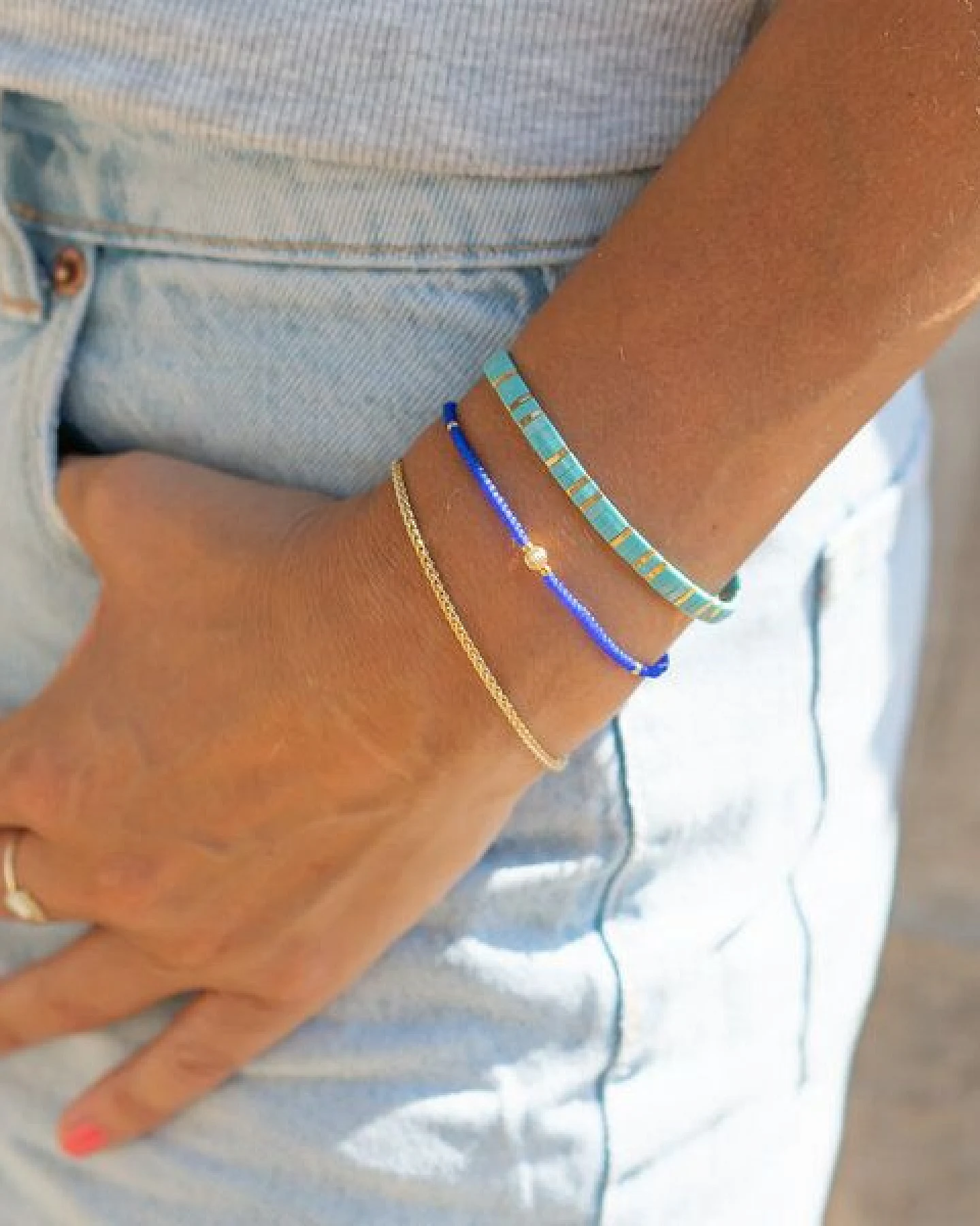 juni Blaues Armband "Cleo" - optional als Set mit türkisem Perlenarmband oder Goldarmband – Ansicht 2