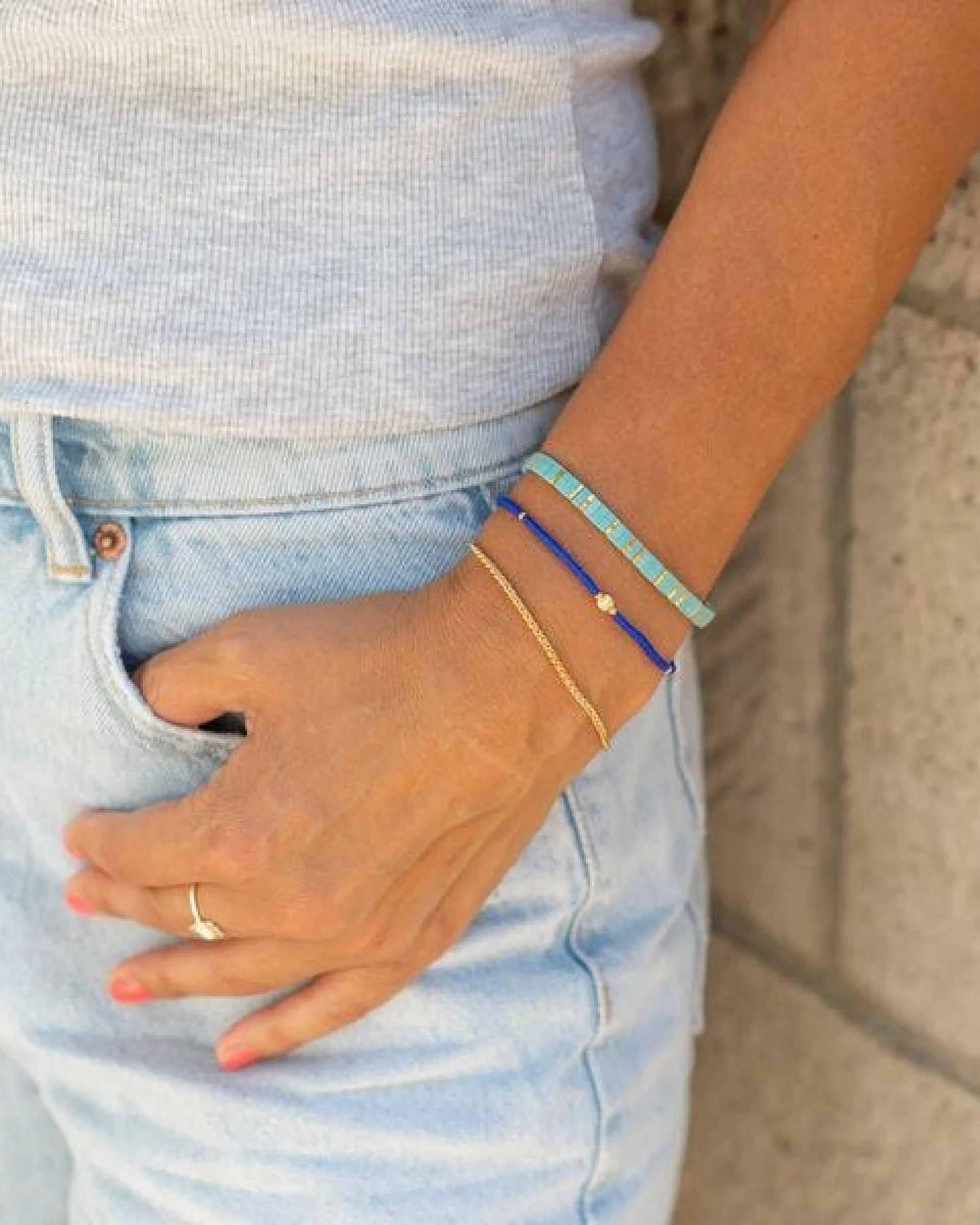 juni Blaues Armband "Cleo" - optional als Set mit türkisem Perlenarmband oder Goldarmband – Ansicht 4