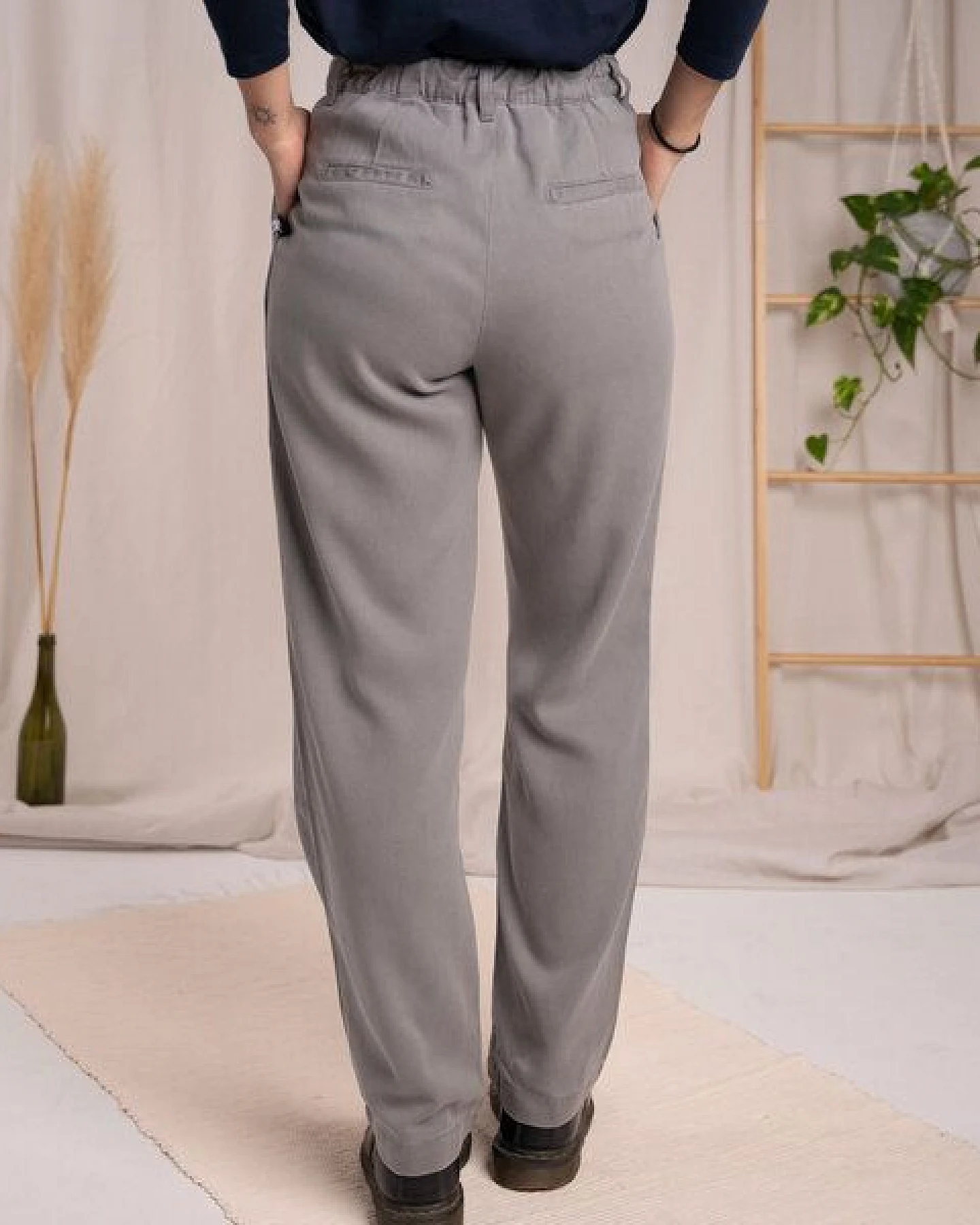 Vresh Clothing Vortuna - gerade Stoffhose aus TENCEL (TM) Lyocell – Ansicht 2