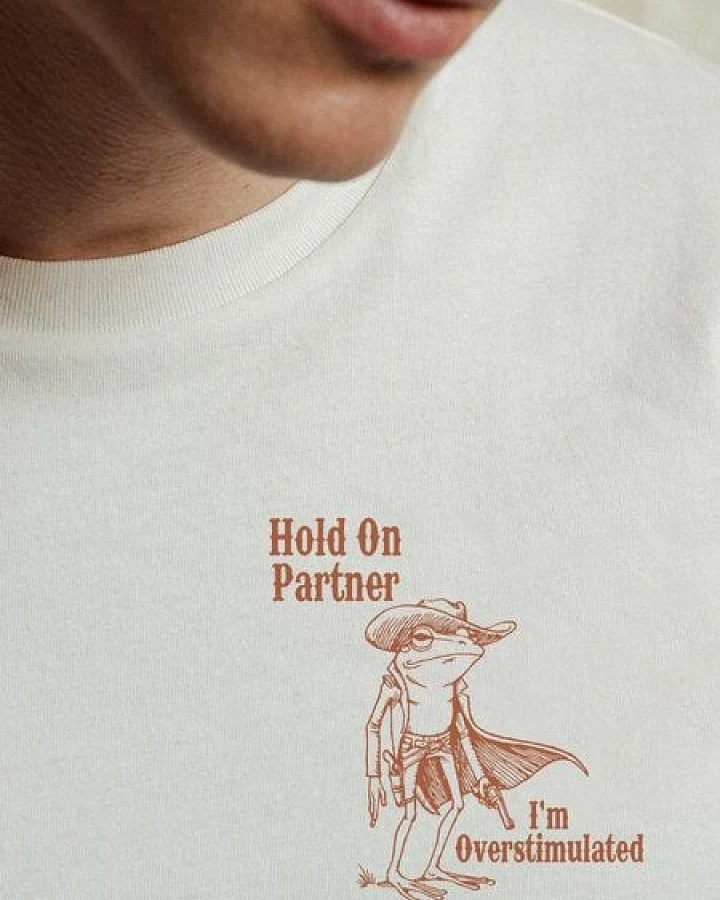 Kultgut Artdesign - Shirt aus recycelter Biobaumwolle naturbelassen/ Hold On