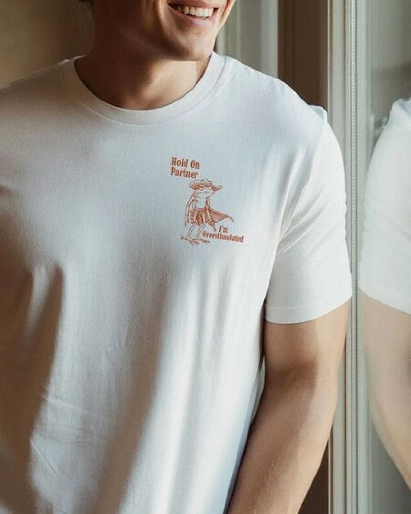 Kultgut Artdesign - Shirt aus recycelter Biobaumwolle naturbelassen/ Hold On – Ansicht 2