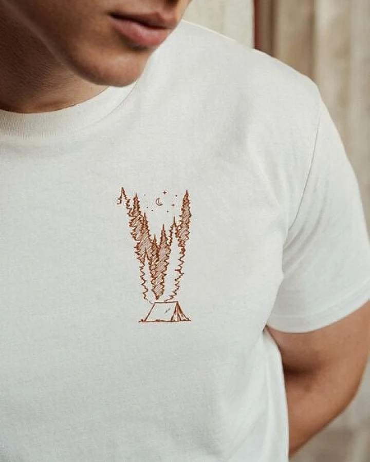 Kultgut Klassik-Shirt- Recycelte Biobaumwolle naturbelassen/ Under the starry sky