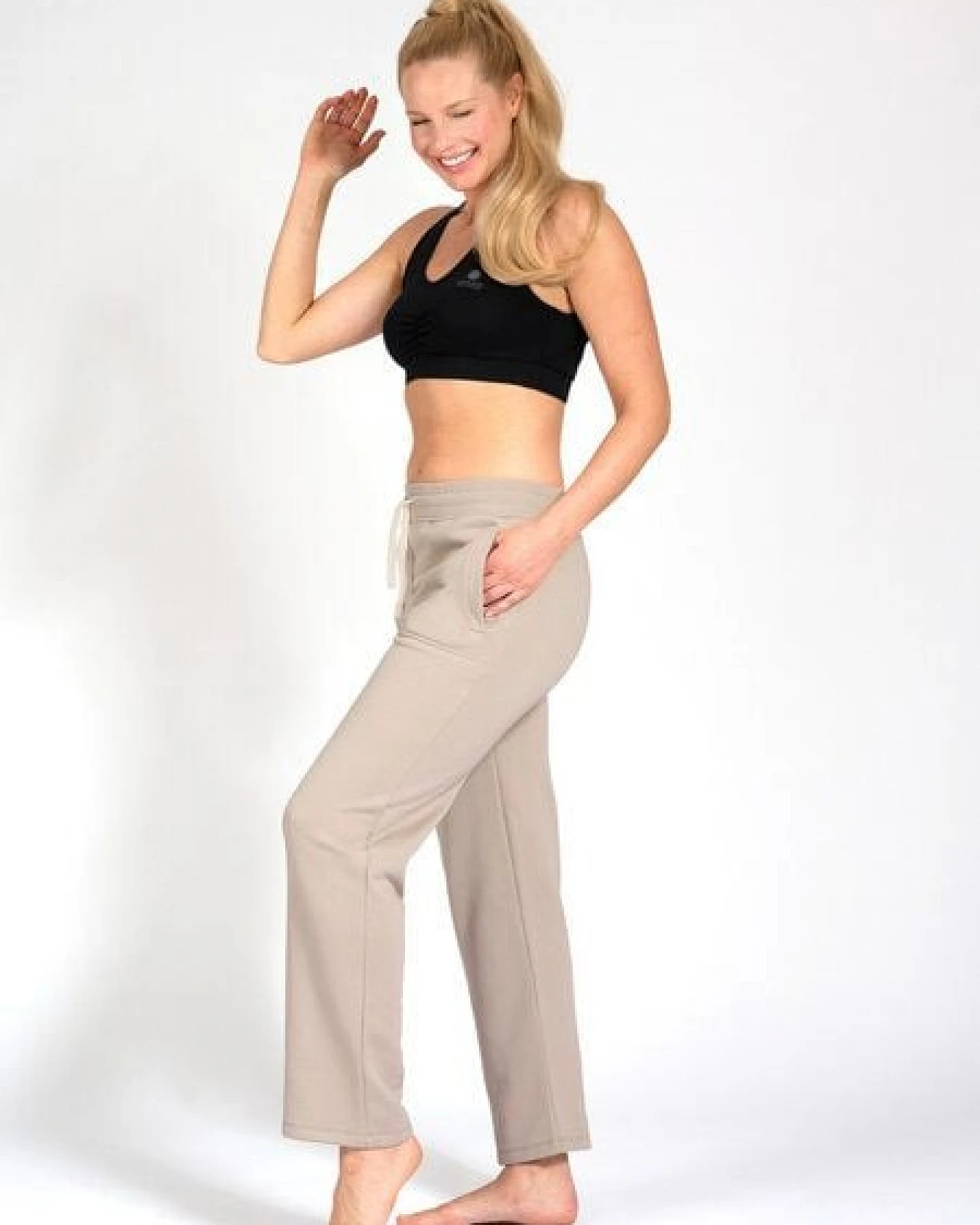 Magadi Yoga- und Freizeit-Hose ELENA aus Sweat-Stoff – Ansicht 2