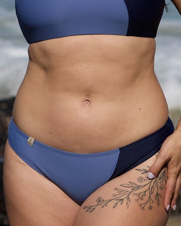 Inaska Damen vegan Bikini Höschen Normaler Schnitt Chill Grey Blue/Dark Blue