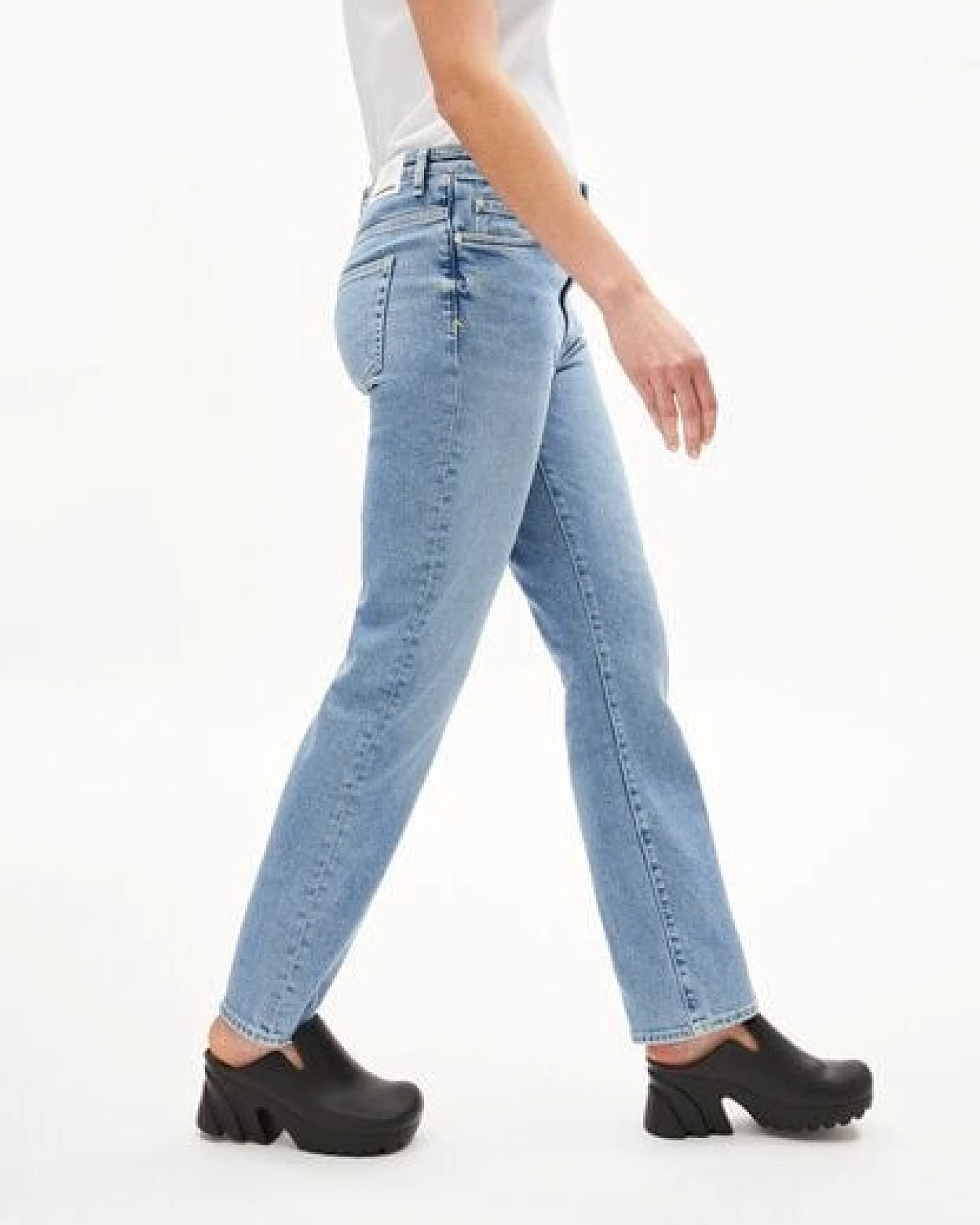 ARMEDANGELS CARENAA Damen Jeans Straight Leg Mid Waist Bio-Baumwoll Mix Comfort-Stretch – Ansicht 4