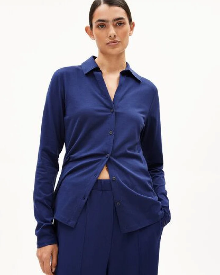 Blau