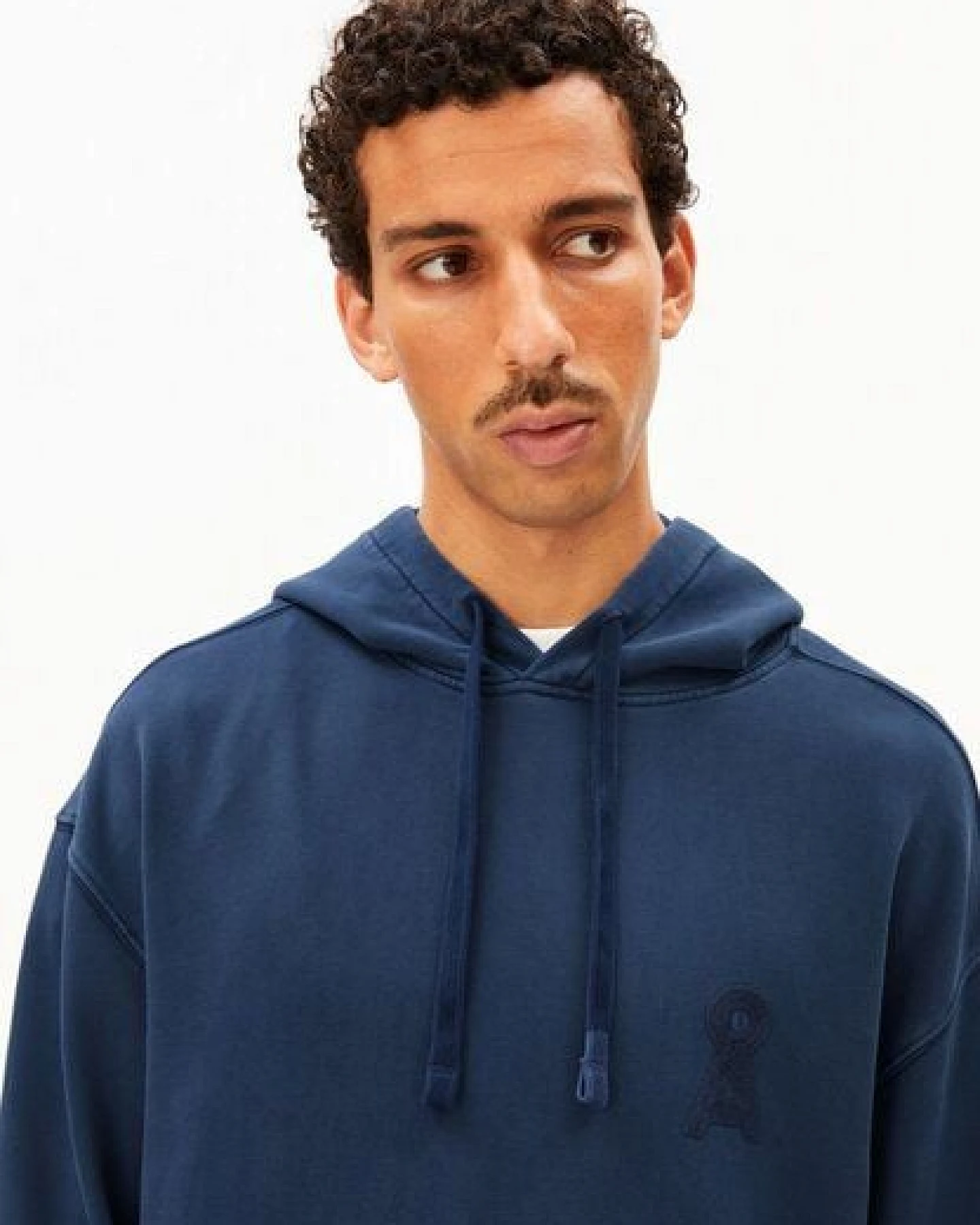 ARMEDANGELS ICONIC Å KIRAAN GMT DYE Herren Sweatshirt aus Bio-Baumwolle – Ansicht 3