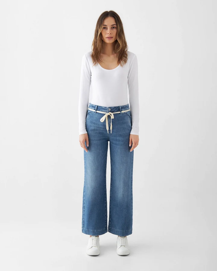 DEW Flared Cropped Soft Denim - French Pocket - Medium Blue