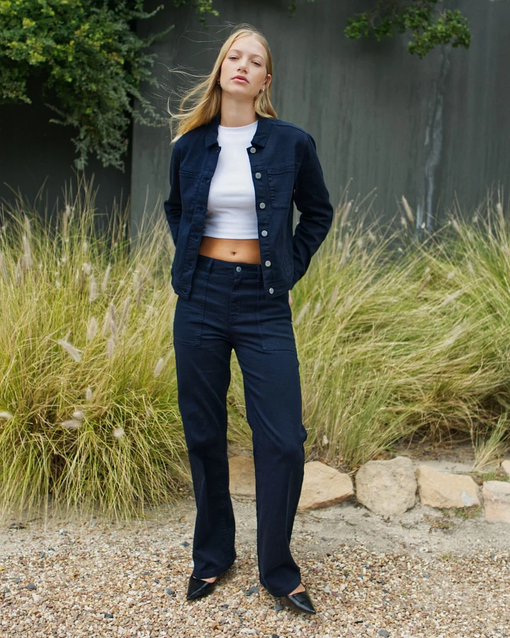 DEW Flared Soft Denim - Worker - Nightsky Navy