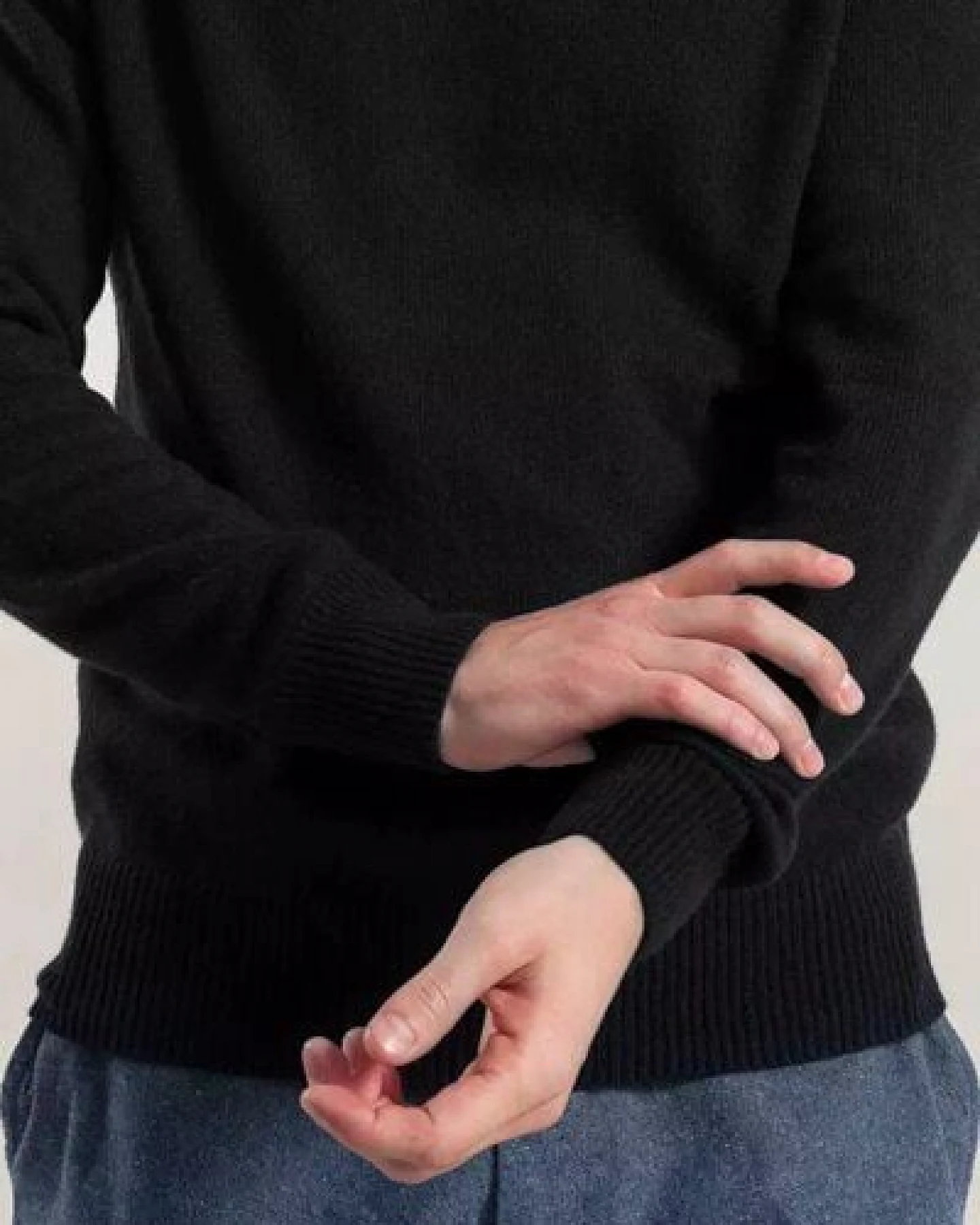 Rifò - Circular Fashion Made in Italy Stehkragenpullover aus recycteltem Kaschmir Modell: Clemente – Ansicht 2