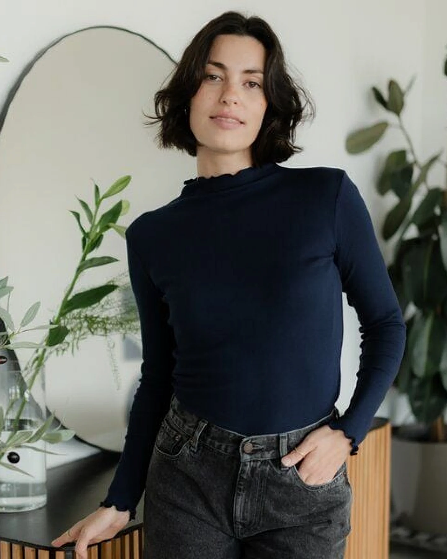 NORDLICHT Geripptes Langarmshirt Lica mit kurzem Stehkragen – Ansicht 3