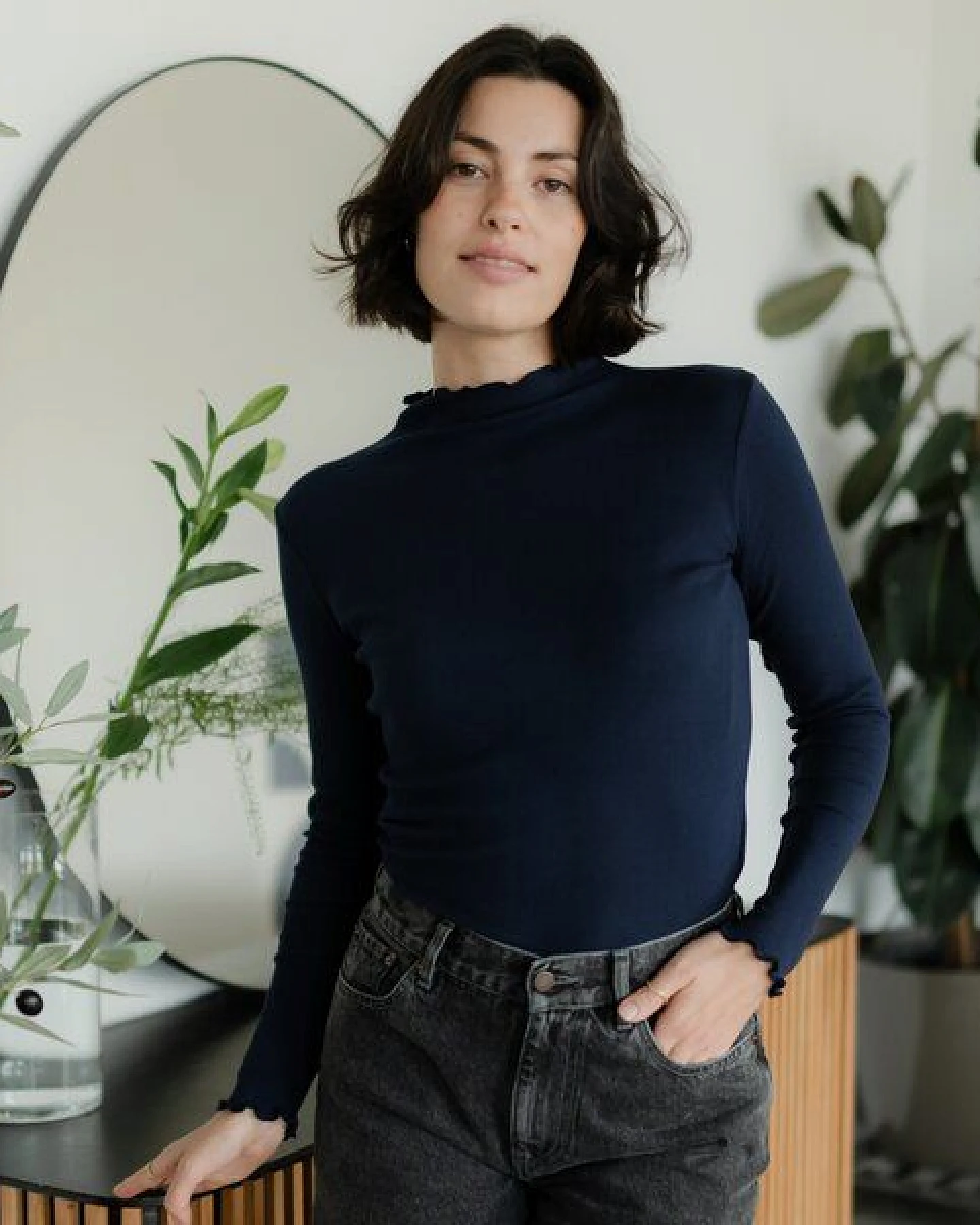 NORDLICHT Geripptes Langarmshirt Lica mit kurzem Stehkragen – Ansicht 3