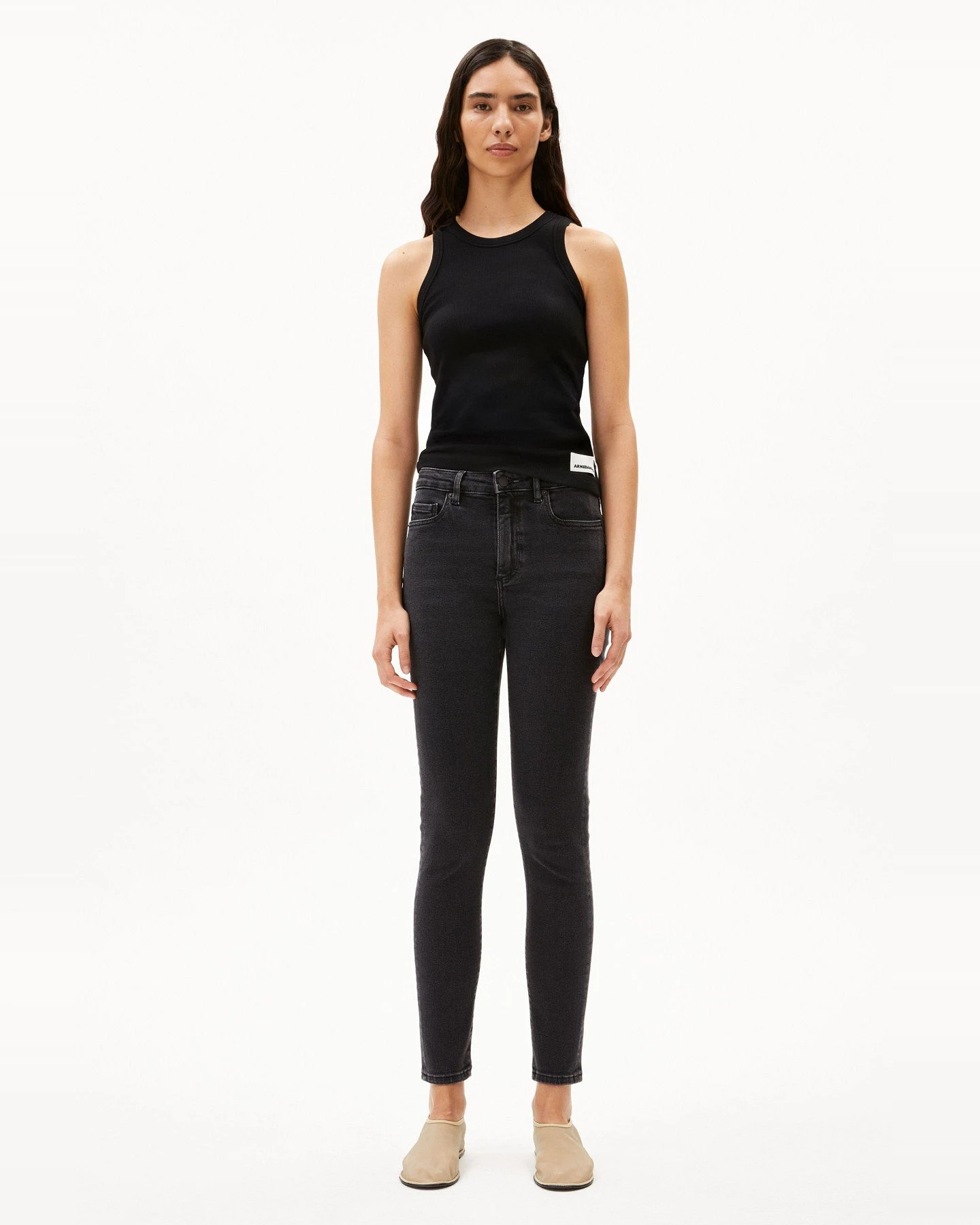 Jeans Tillaa x Stretch True Black Washed – Ansicht 5