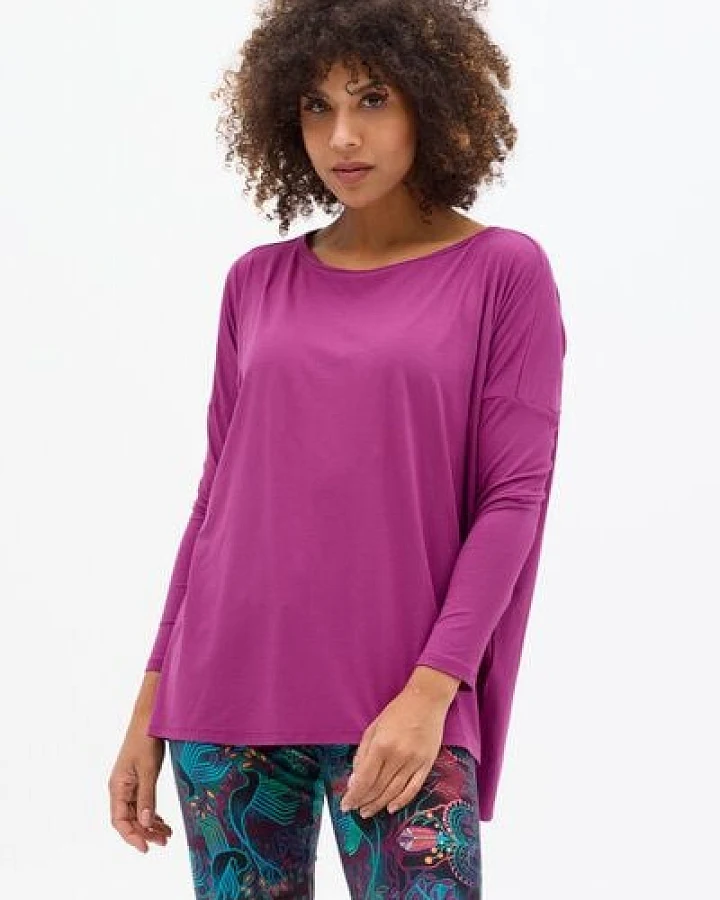 Bluse Zeta – Minimalistische – Langen Ärmeln – Kastenförmiger Schnitt – Dreieck auf dem Rücken mit originellem Druck – KOKOworld