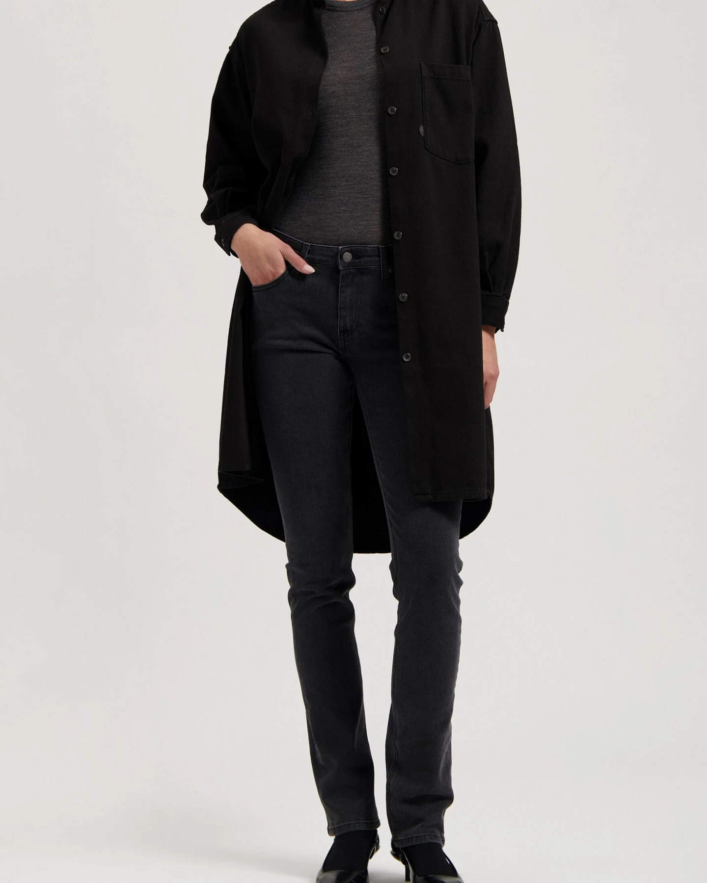 MUD Jeans Damen vegan Kleid Denim Ella Black Dip – Ansicht 2